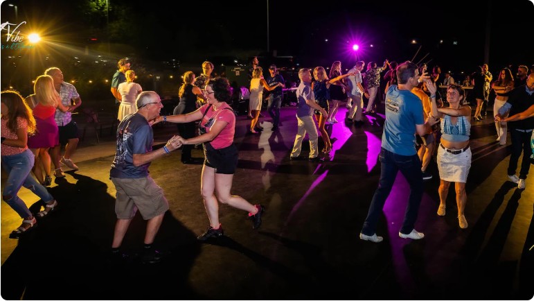Une soirée de danse latine en plein air à Trois-Rivières